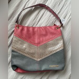 Gorgeous Chevron Montana West Shoulder Bag 🔥🔥🔥 NWT